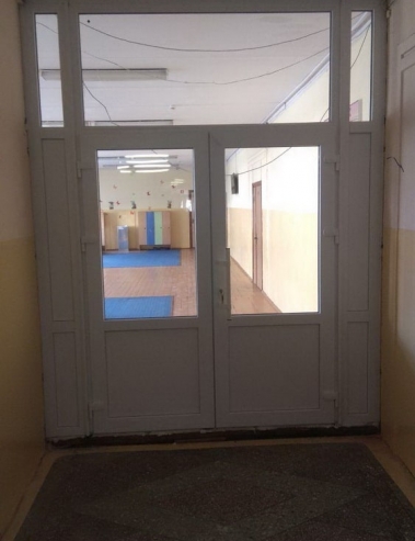 Профиль WDS 60 (дверной), внутренняя дверная группа в гимназии.